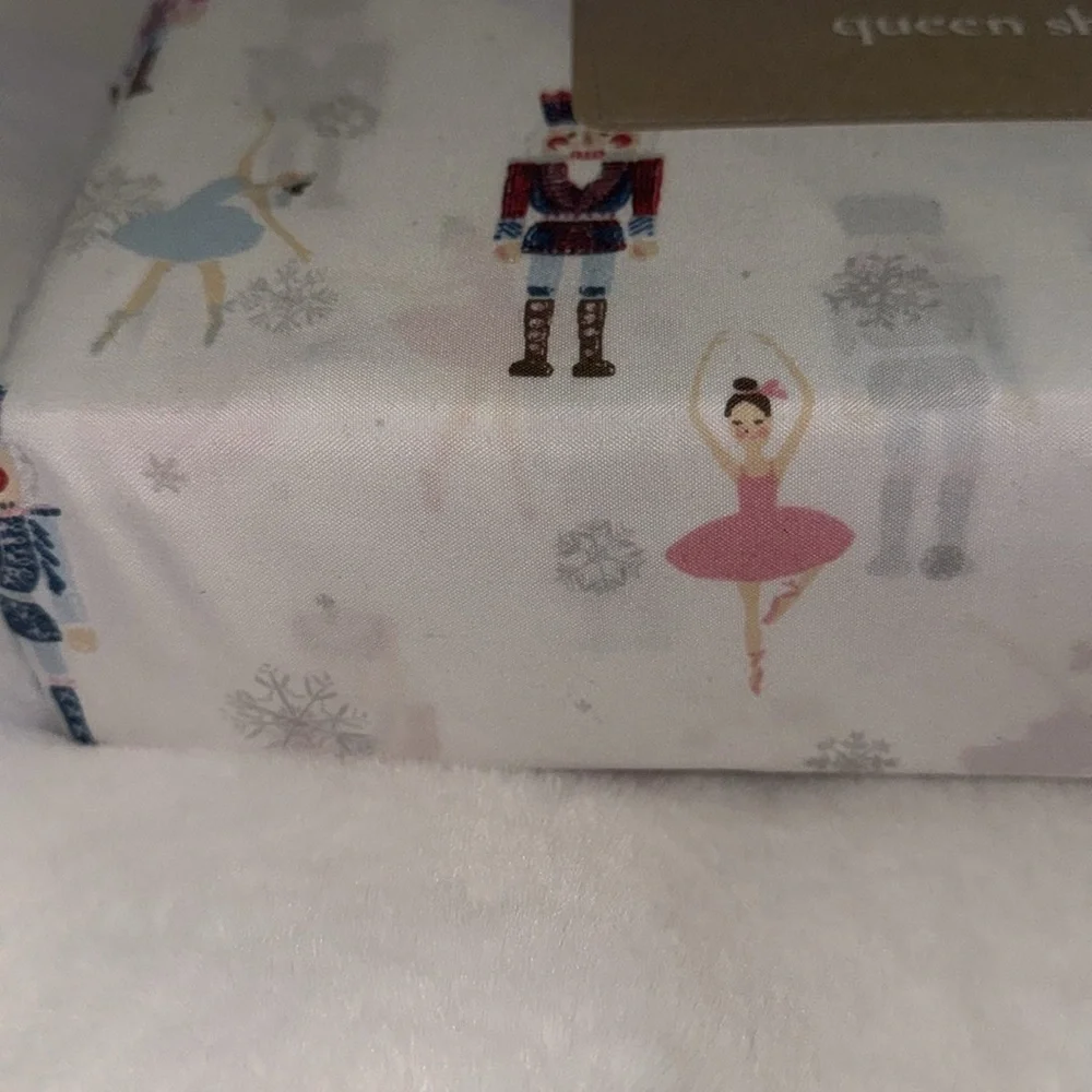 Snow day cozy home QUEEN SIZE Nutcracker Christmas Sheet Set (Nutcracker Suite)